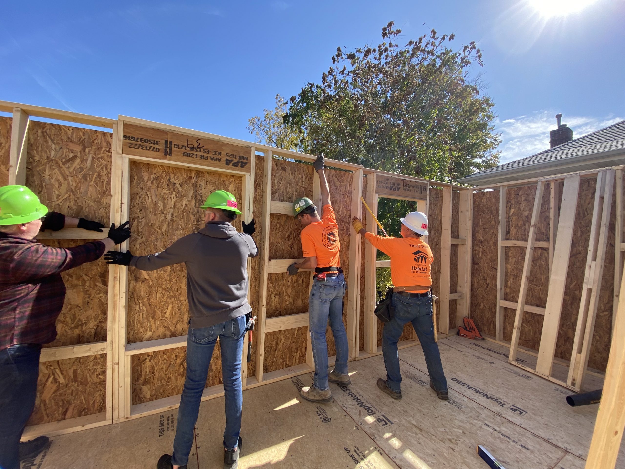 Messer Construction Co employees at a habitat for humanity build event